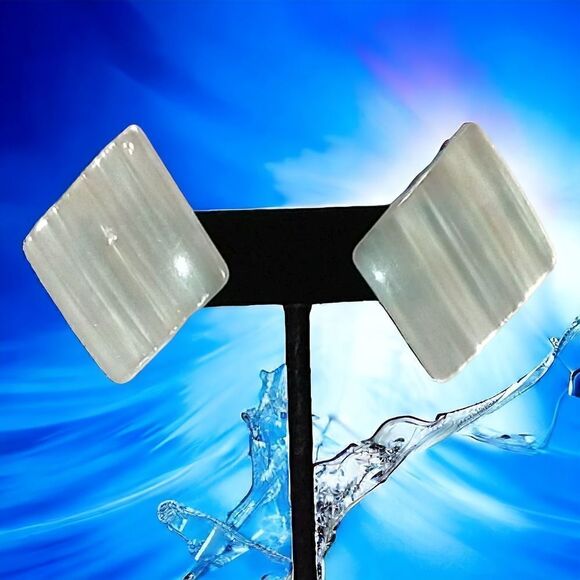 Vintage 80s Earrings Moonglow Statement Acrylic Iridescent Pearl Plastic Retro. - Picture 15 of 16